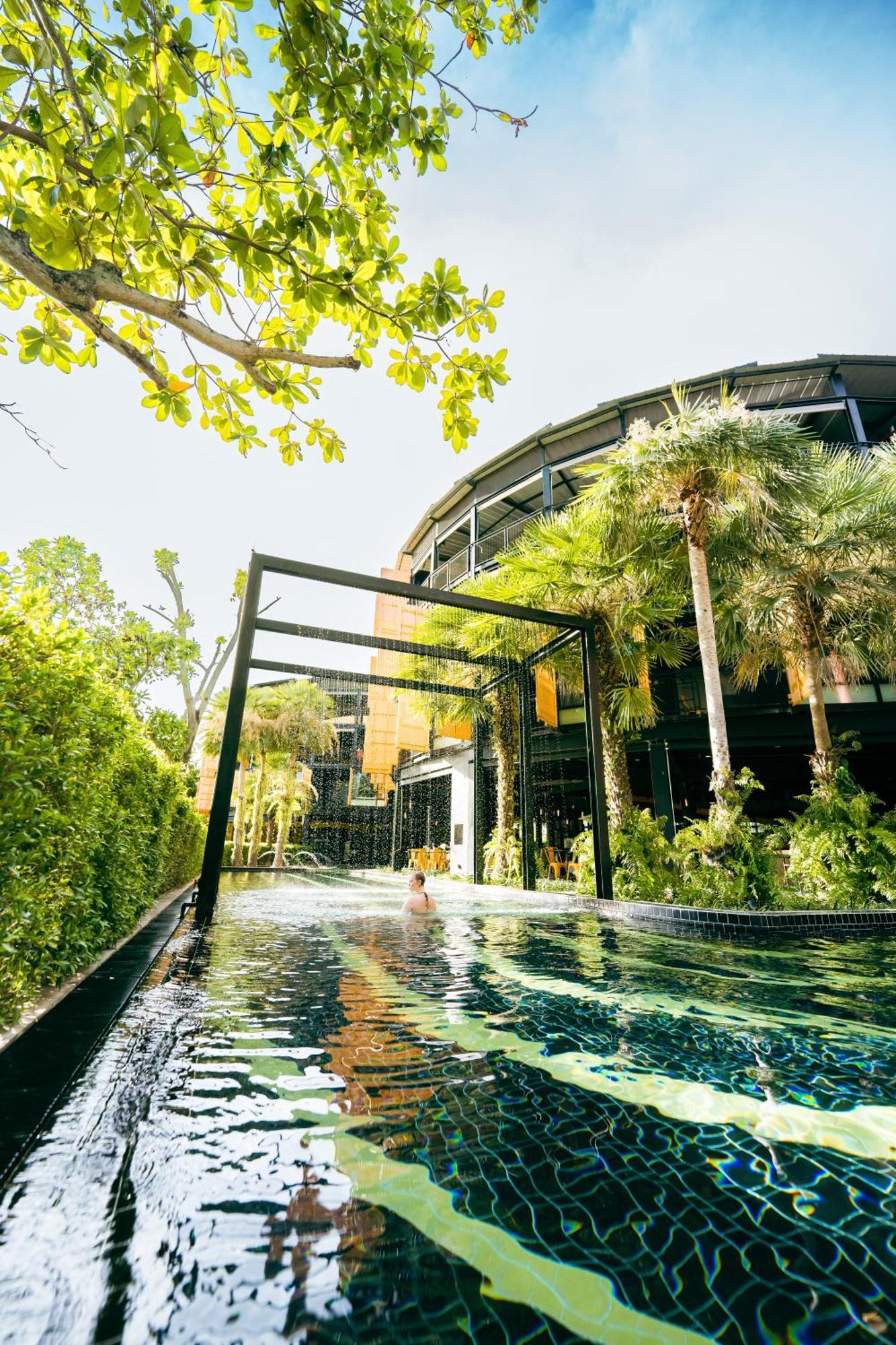 Hivetel Hotel Chalong Exterior photo